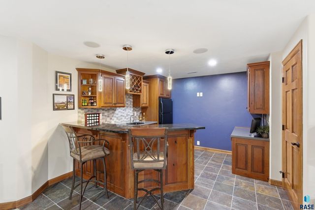 7304 Edinburg Pl Place, Sioux Falls, SD 57108