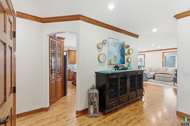 7304 Edinburg Pl Place, Sioux Falls, SD 57108