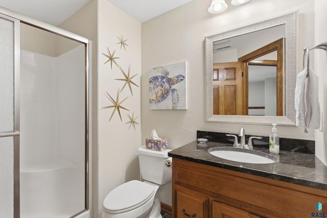 7304 Edinburg Pl Place, Sioux Falls, SD 57108