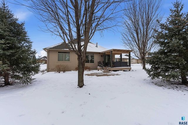 7304 Edinburg Pl Place, Sioux Falls, SD 57108