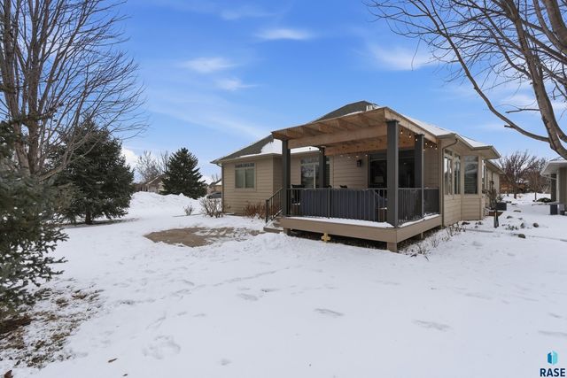 7304 Edinburg Pl Place, Sioux Falls, SD 57108