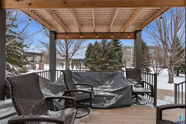 7304 Edinburg Pl Place, Sioux Falls, SD 57108