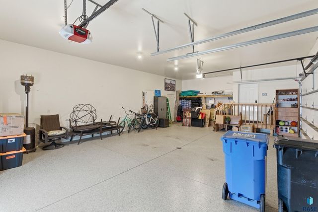 7304 Edinburg Pl Place, Sioux Falls, SD 57108