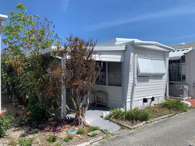 23 Hibiscus Drive I, Briny Breezes, FL 33435