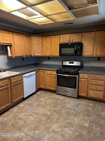 1127 Empire Avenue, Joplin, MO 64801