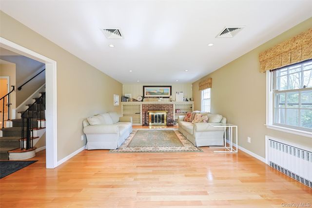 24 Timberline Drive, Huntington, NY 11743