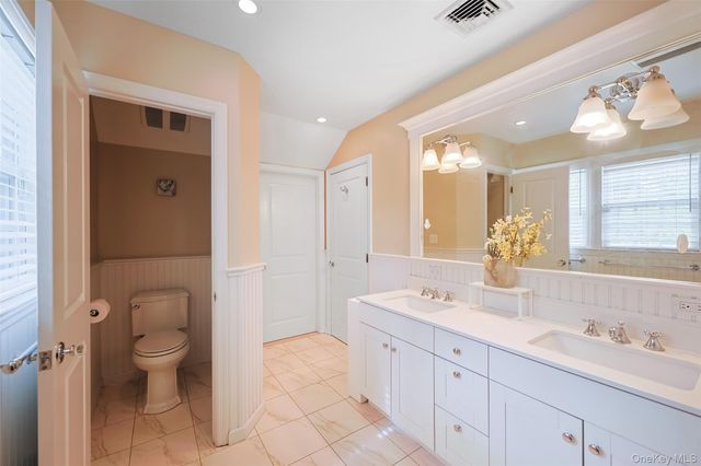 24 Timberline Drive, Huntington, NY 11743