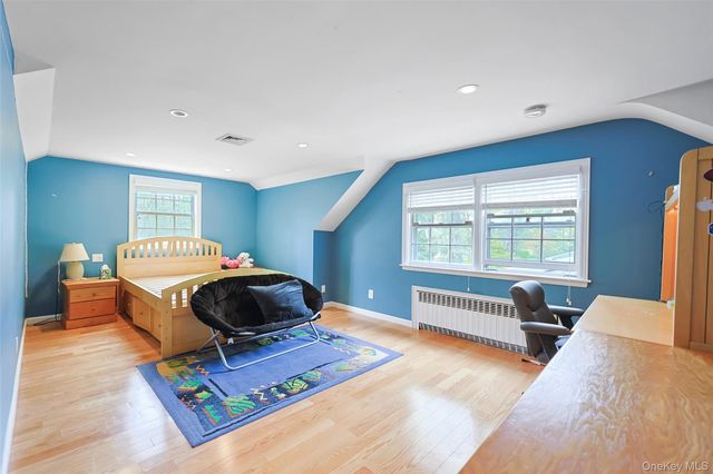 24 Timberline Drive, Huntington, NY 11743