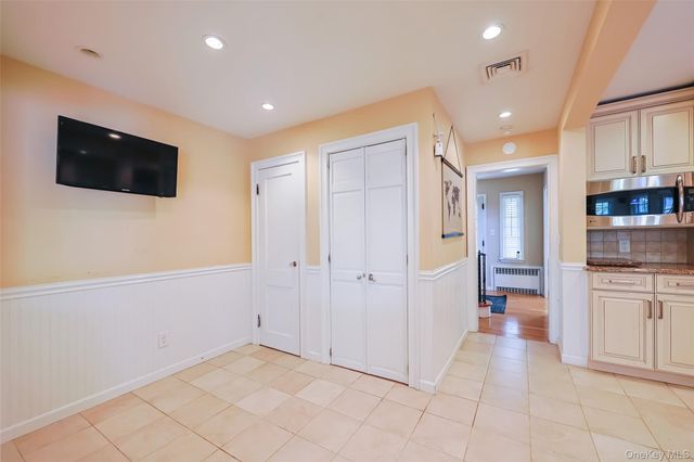 24 Timberline Drive, Huntington, NY 11743