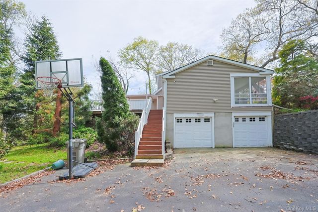 24 Timberline Drive, Huntington, NY 11743