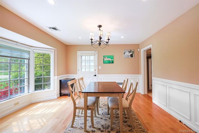 24 Timberline Drive, Huntington, NY 11743