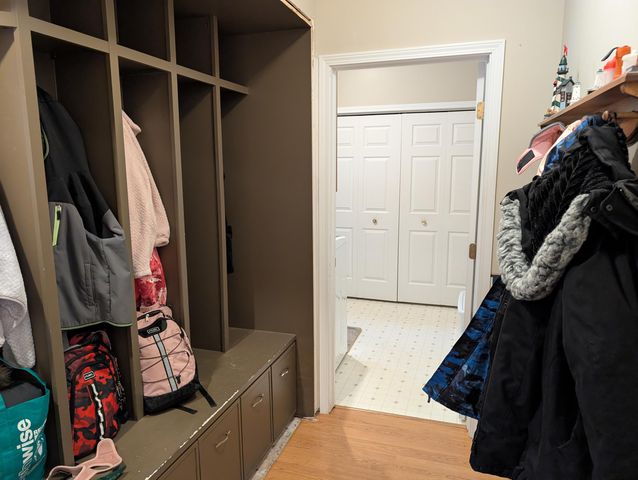 1040 N Robinhood Drive, Muskegon, MI 49445