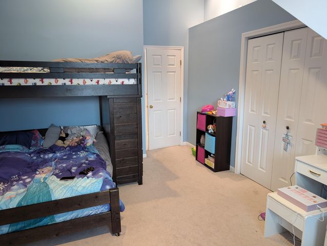 1040 N Robinhood Drive, Muskegon, MI 49445