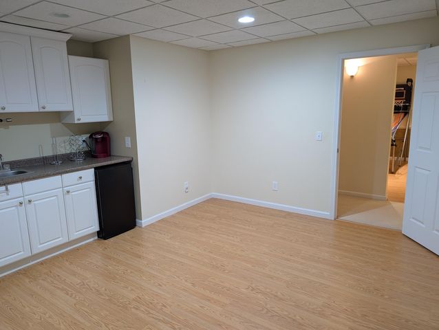 1040 N Robinhood Drive, Muskegon, MI 49445