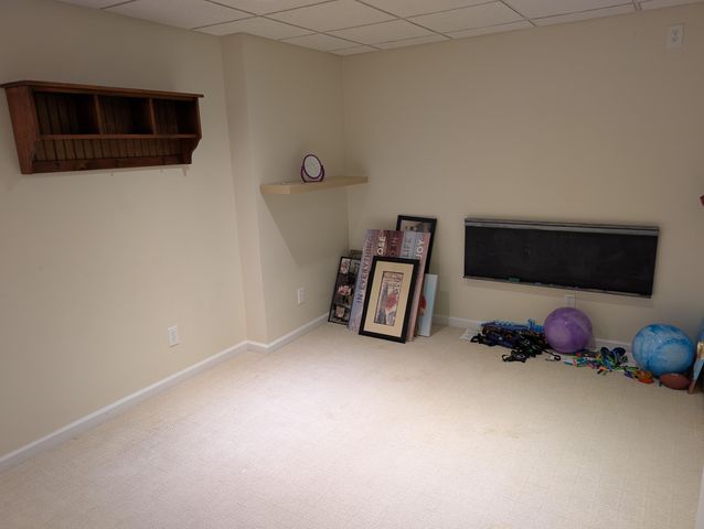 1040 N Robinhood Drive, Muskegon, MI 49445