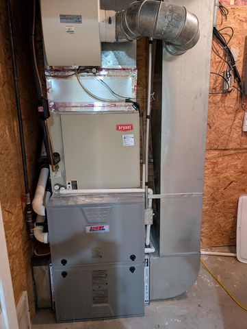 1040 N Robinhood Drive, Muskegon, MI 49445