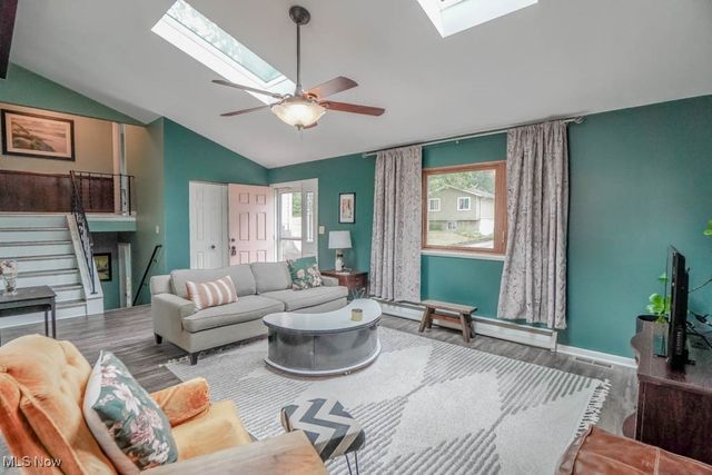 1047 Kevin Drive, Akron, OH 44313