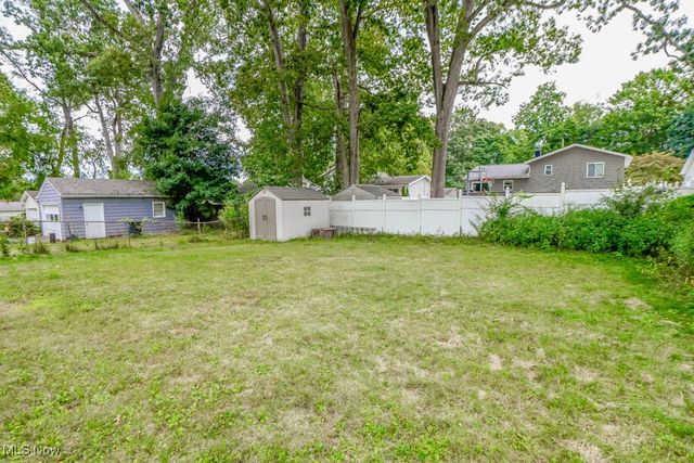 1047 Kevin Drive, Akron, OH 44313