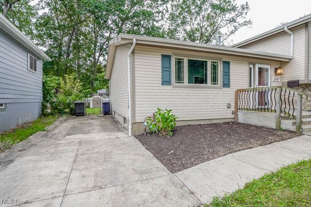 1047 Kevin Drive, Akron, OH 44313