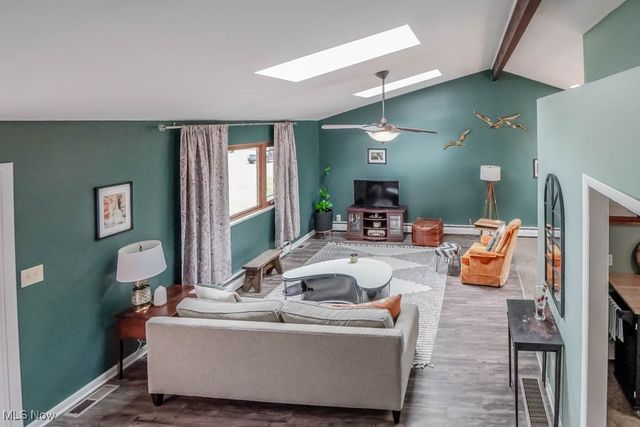 1047 Kevin Drive, Akron, OH 44313