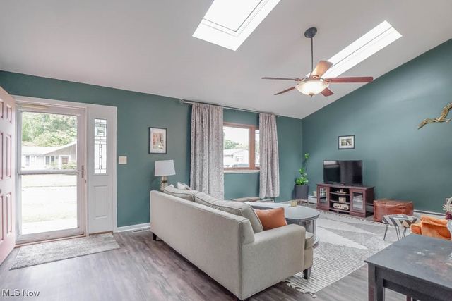 1047 Kevin Drive, Akron, OH 44313