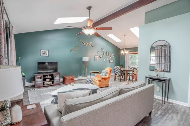 1047 Kevin Drive, Akron, OH 44313