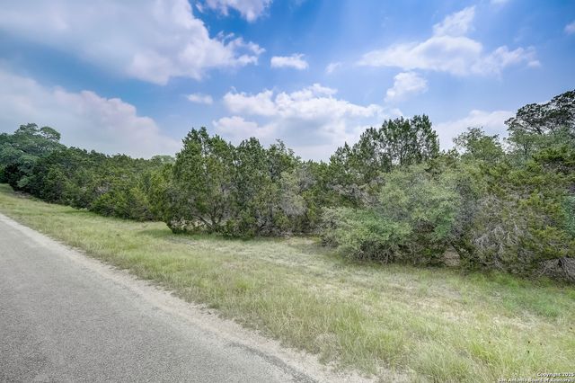 875 Country, Canyon Lake, TX 78133