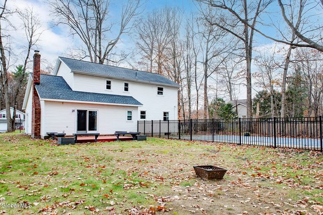 101 Wineberry Lane, Malta, NY 12020