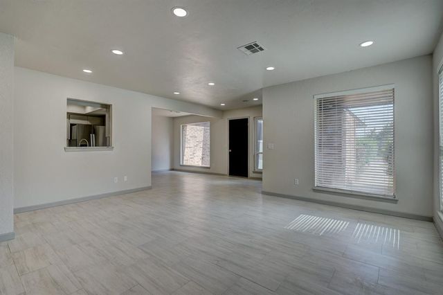 2507 W Hefner Road, Oklahoma City, OK 73120