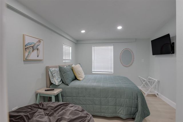 448 LOCKLIE STREET, Dunedin, FL 34698