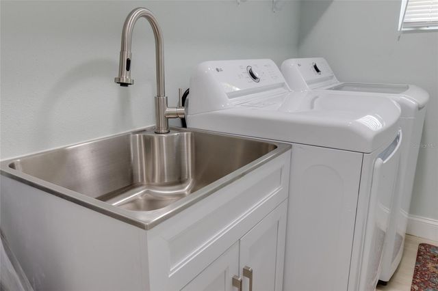 448 LOCKLIE STREET, Dunedin, FL 34698