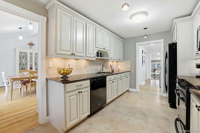 66 Wood Avenue, Ardsley, NY 10502