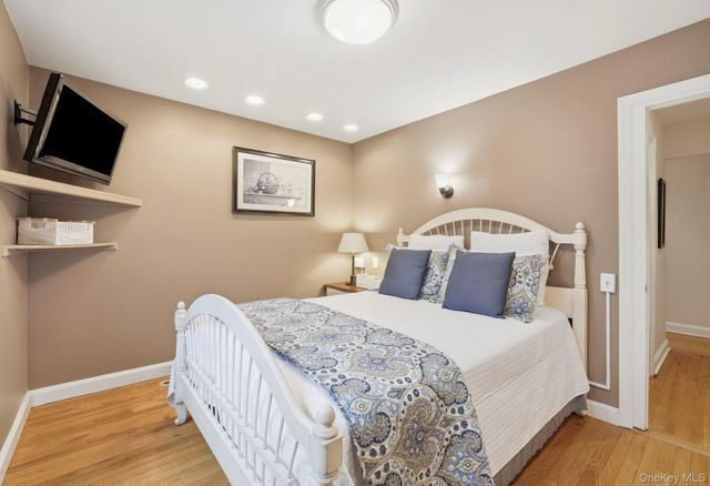 66 Wood Avenue, Ardsley, NY 10502