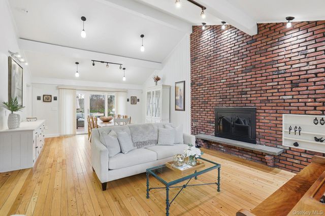 66 Wood Avenue, Ardsley, NY 10502