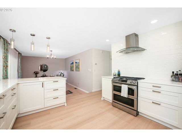 9897 Sw SIUSLAW Ln, Tualatin, OR 97062