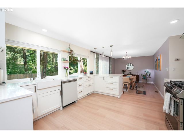 9897 Sw SIUSLAW Ln, Tualatin, OR 97062