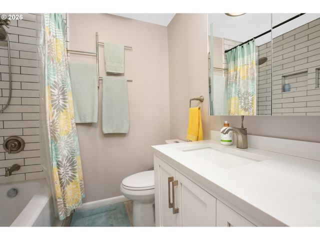 9897 Sw SIUSLAW Ln, Tualatin, OR 97062