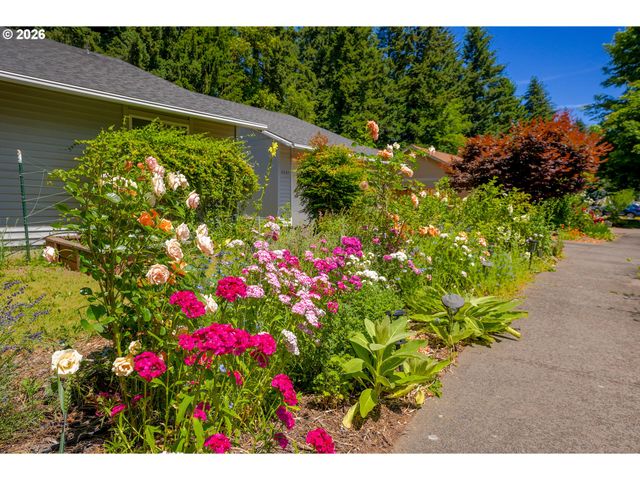 9897 Sw SIUSLAW Ln, Tualatin, OR 97062