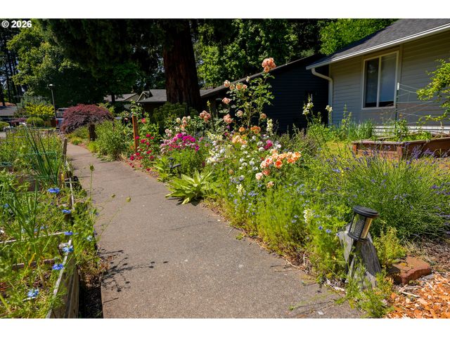 9897 Sw SIUSLAW Ln, Tualatin, OR 97062