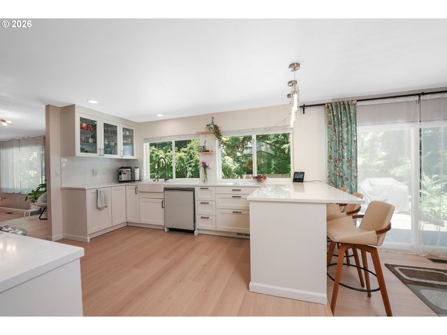 9897 Sw SIUSLAW Ln, Tualatin, OR 97062
