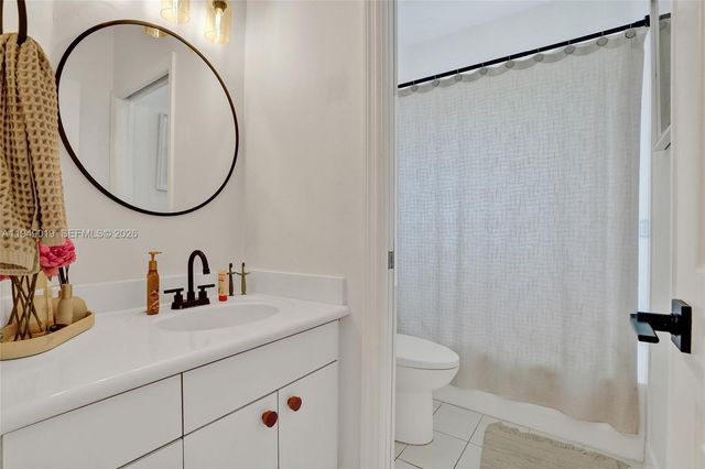 9046 SW 160th Ter, Palmetto Bay, FL 33157