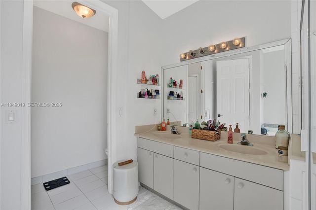 9046 SW 160th Ter, Palmetto Bay, FL 33157