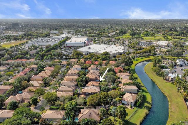 9046 SW 160th Ter, Palmetto Bay, FL 33157