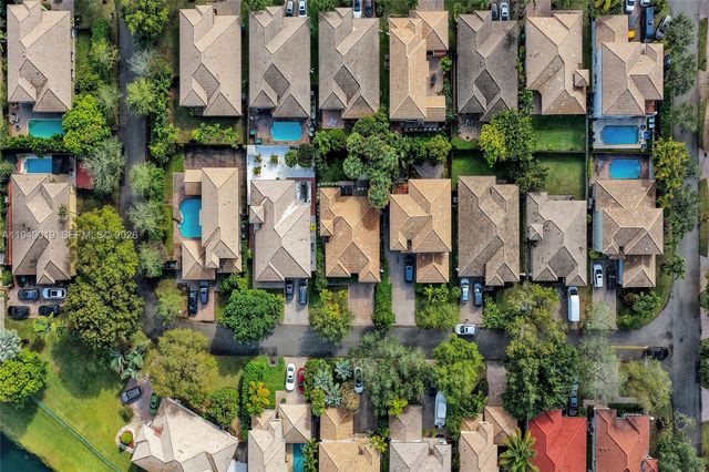 9046 SW 160th Ter, Palmetto Bay, FL 33157