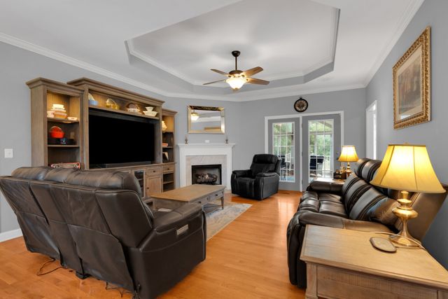 621 Big Oak Dr, Manchester, TN 37355