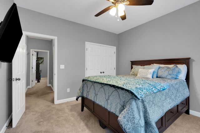 621 Big Oak Dr, Manchester, TN 37355