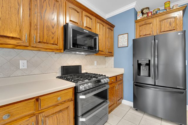 621 Big Oak Dr, Manchester, TN 37355