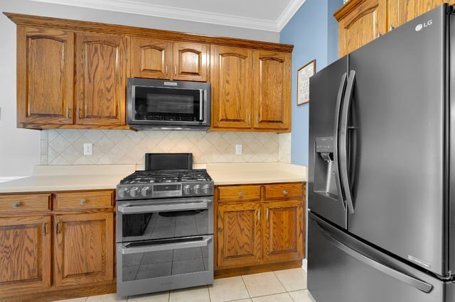 621 Big Oak Dr, Manchester, TN 37355