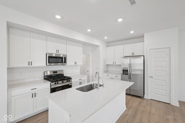 15246 Swallow Falls Way, Fishers, IN 46037