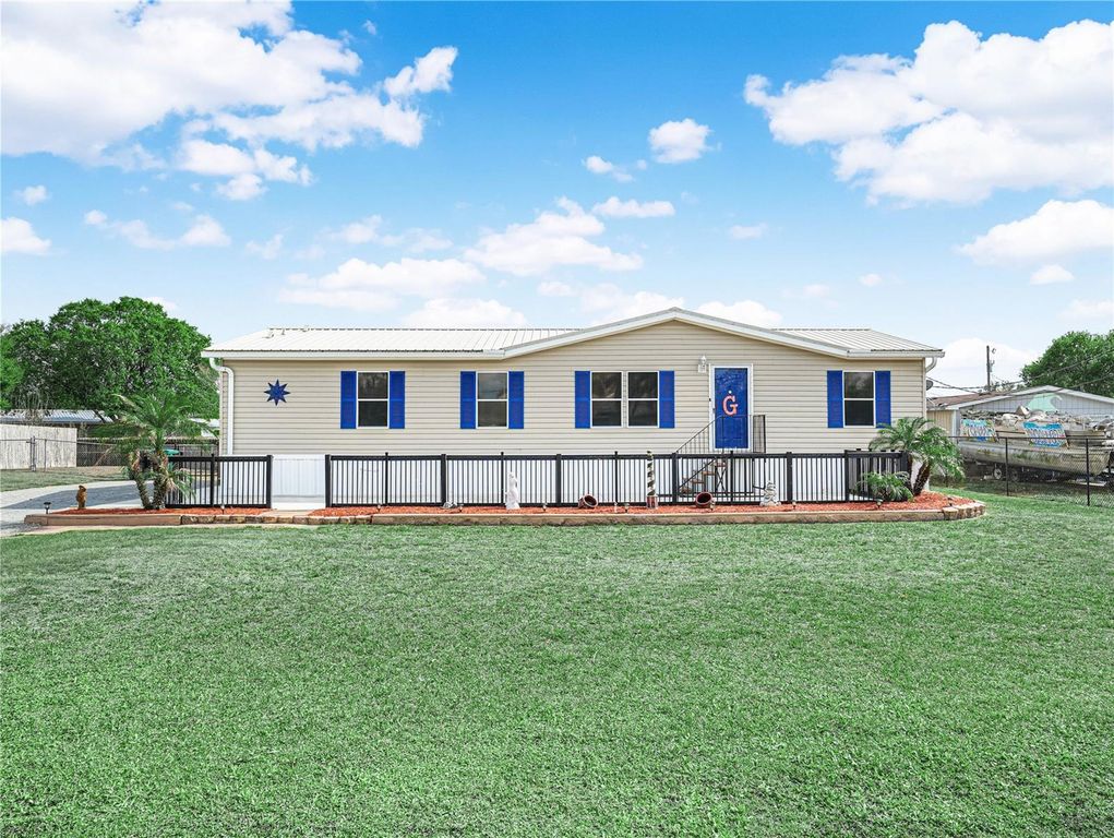 Image 2 of property listing at 2200 SE 24TH BOULEVARD, Okeechobee, FL 34974